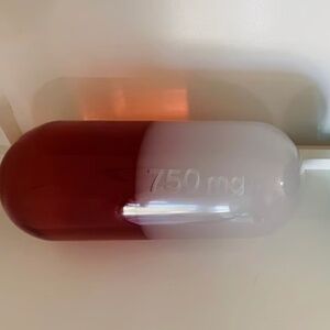 NEW IN BOX RETIRED Jonathan Adler XL Acrylic Pill - Red - 750 MG